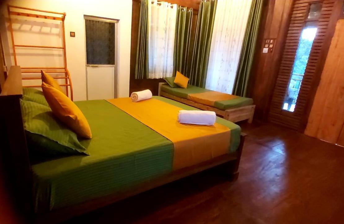 Warahana Riverside Cottage Entire Room Udawalawe Eksteriør billede